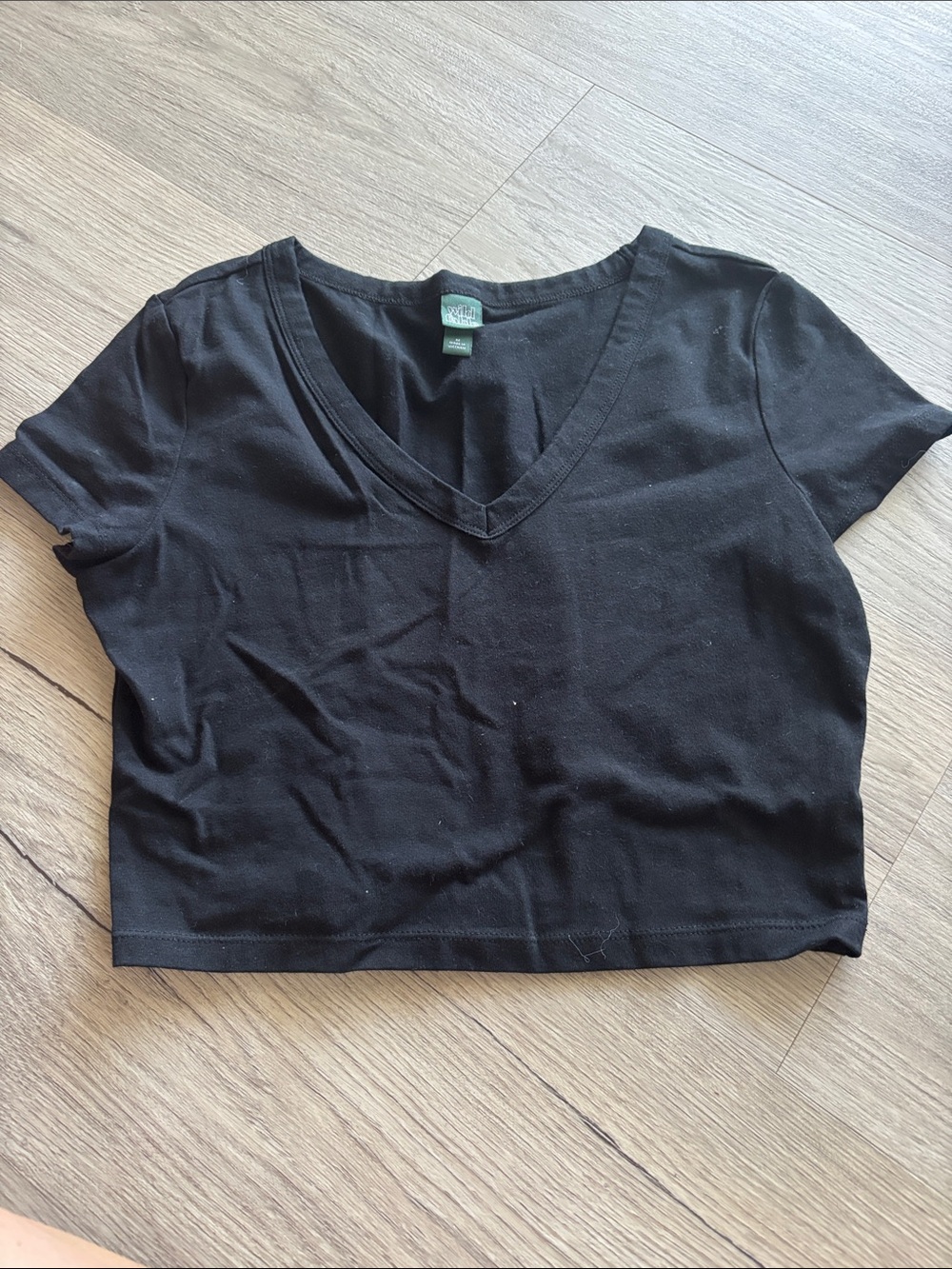 wild fable Black V-Neck Short Sleeve Crop Top